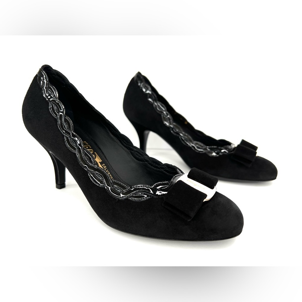 SALVATORE FERRAGAMO CARLA 70mm BLACK SUEDE WITH SCALLOPING TRIM BOW PUMPS SIZE 4